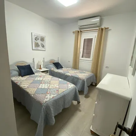 Con Piscina Privada A 500 M De La Playa Puerto del Carmen (Lanzarote)