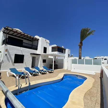 Con Piscina Privada A 500 M De La Playa Puerto del Carmen (Lanzarote)